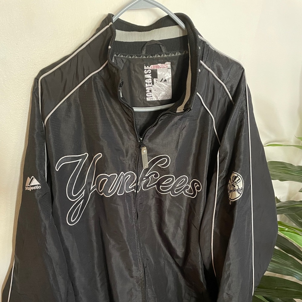 Yankee’s Sport men’s windbreaker jacket
